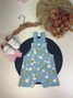Conjunto Jardineira Bebê Menina Suedine Abelhas