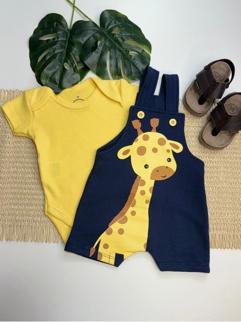 Conjunto Jardineira Bebê Menino Suedine Bebê Girafa