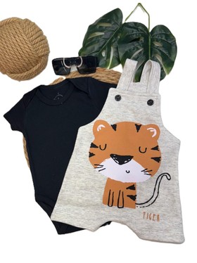 Conjunto Jardineira Bebê Menino Suedine Tigrinho