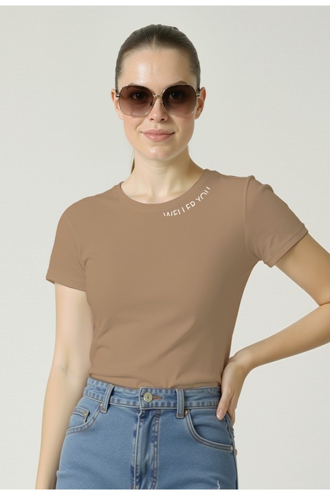 Camiseta Baby Look - Mocha Mousse