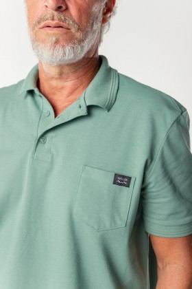 Camisa Polo Piquet Weller com Bolso, Etiqueta e Relevo - Verde