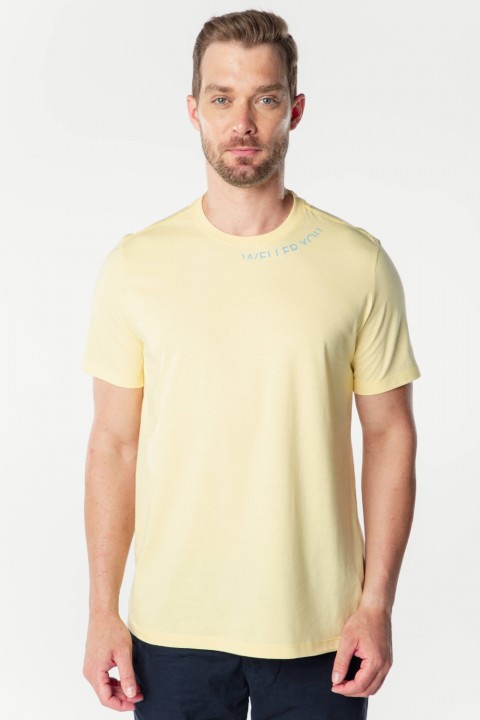 Camiseta Básica Algodão Premium - Gola C - Estampa na Gola - Amarelo