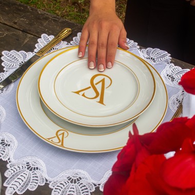 Kit 6 Pratos Sobremesa de Porcelana Iniciais Personalizadas Dourado