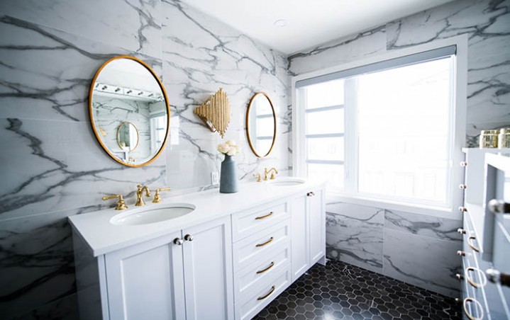 Como decorar um banheiro pequeno com elegância e estilo | Panorama Móveis