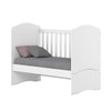 Quarto de Bebê Completo Doha 2 Portas 8 Gavetas com Espelho Branco - Henn