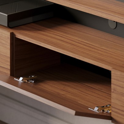 Painel para TV Até 70 Polegadas Juriti 3 Portas 2 Prateleiras Noce Milano/Preto Fosco - Colibri