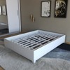 Guarda-Roupa de Casal Carol 3 Portas 4 Gavetas com Cama Branco - Panorama Móveis