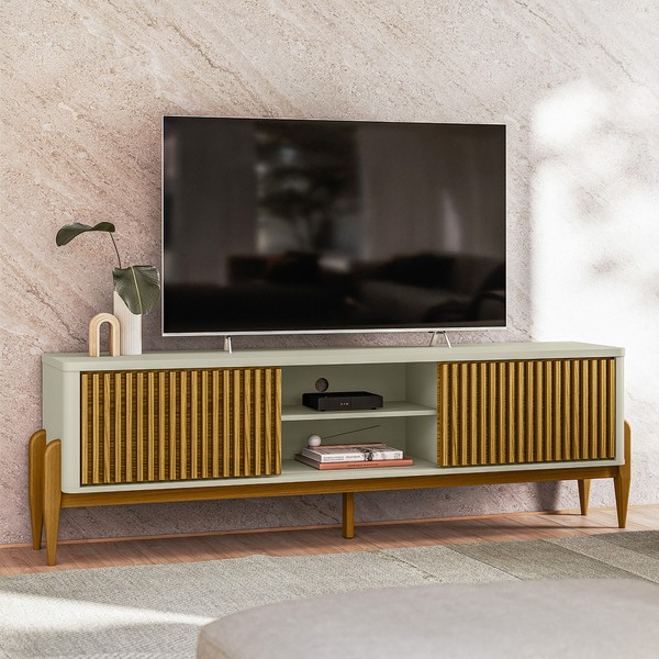 Rack Sereno para TV Até 65 Polegadas com Ripado 2 Portas de Correr 180cm Pés em Madeira Maciça Off White/Cedro - Olivar Móveis