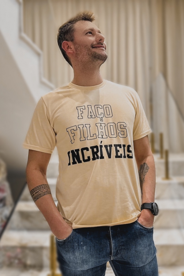 Camiseta Masculina Adulto Faço Filhos Incríveis