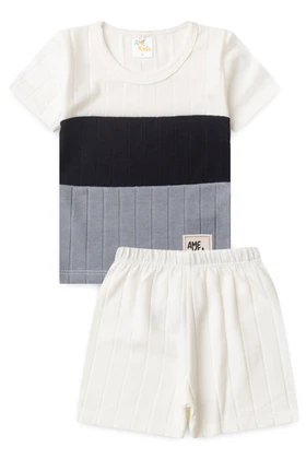 Conjunto de Blusa e Shorts Canelado Tricolor - Off-White - Ame Kids