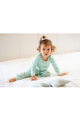 Conjunto Pijama Blusa e Calça - Folhas - Ame Kids