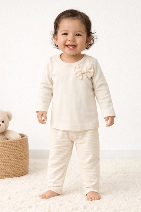 Conjunto Blusa Lacinho e Calça Suedine - Off-White - Ame Kids